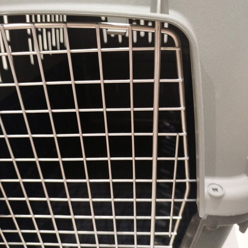 Dog transport box No4 like new for dogs up to 15 kg with water and food holder