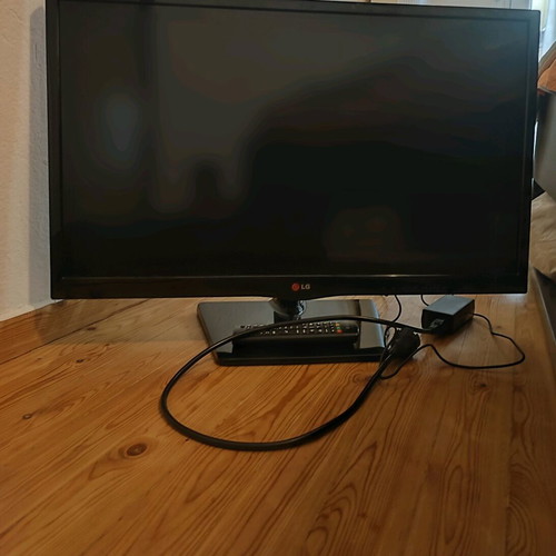 LG 29MT450 TV 29 inches with remote control, like new