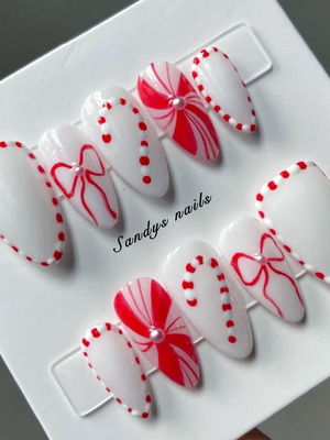 Christmas press on nails set of 10 pieces new
