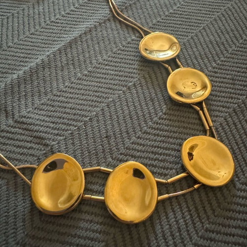 Stainless steel necklace new, gold color