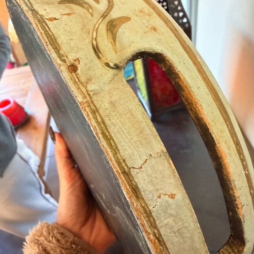Vintage wooden tray used, 23cm diameter