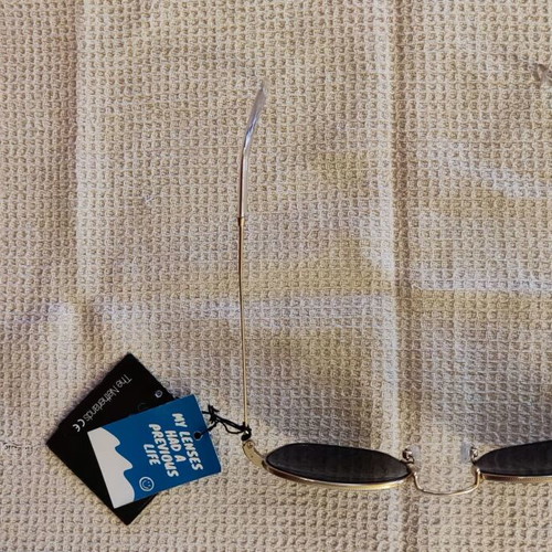 Solo-Solis NDL6039 sunglasses new with gold finish and black lens