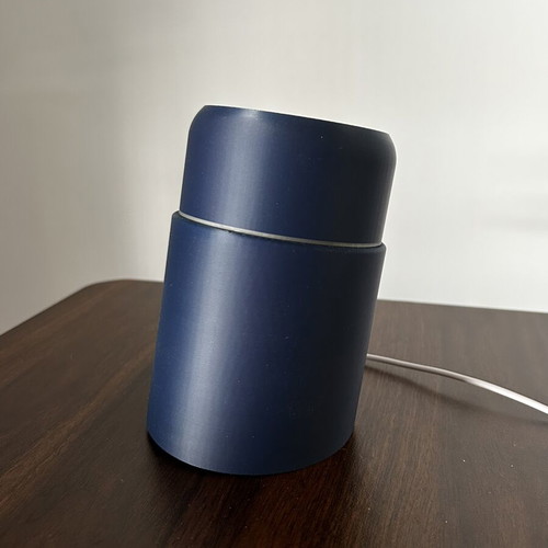Table lamp with LED lighting like new, USB powered, adjustable light