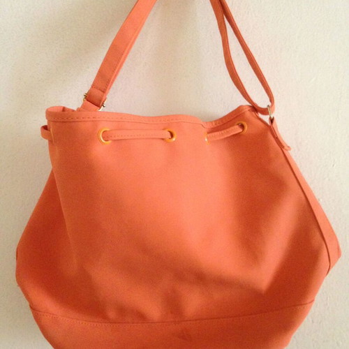 Avène Eau Thermale shoulder bag used, orange
