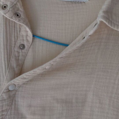 4 Tailors beige cotton shirt like new with side buttoning