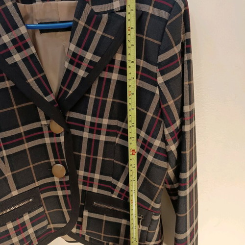 Anonima Basic short check blazer like new, size Medium