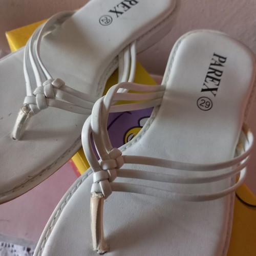 Parex children's flip-flops new, sizes 29 and 33, white