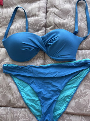 Blue two-piece bikini size M like new