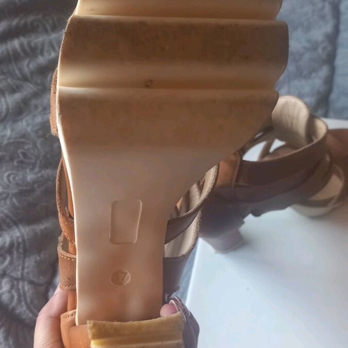 Women's sandals like new, beige, size 37