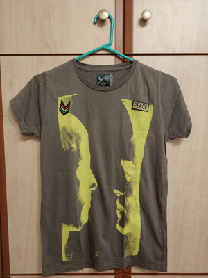 T-shirt Sprider medium green with embroidered design like new
