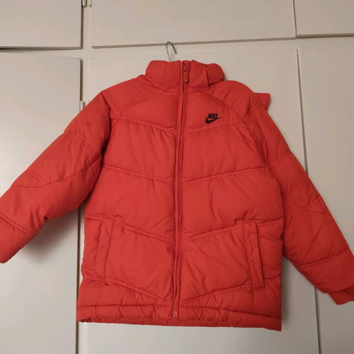Nike kids puffer jacket like new, red, size 6-7 years
