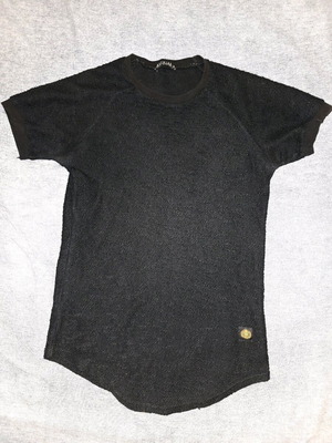 Reckless T-shirt black, like new, size Small fits Medium
