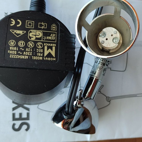 Wall spot light metal 12v with transformer 220V and switch, unused.