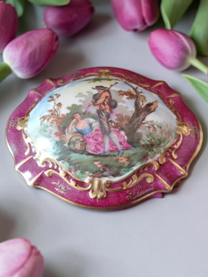 Large French vintage Limoges porcelain box rococo style