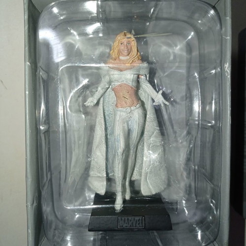 Marvel Emma Frost figures 2007 new, set of 2