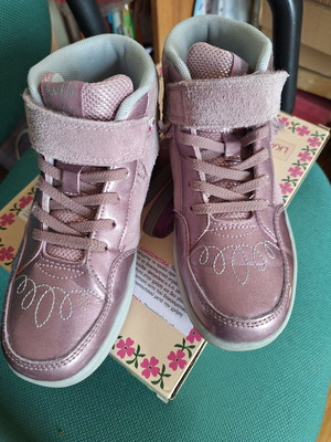 Lelli Kelly boots size 34 like new, pink