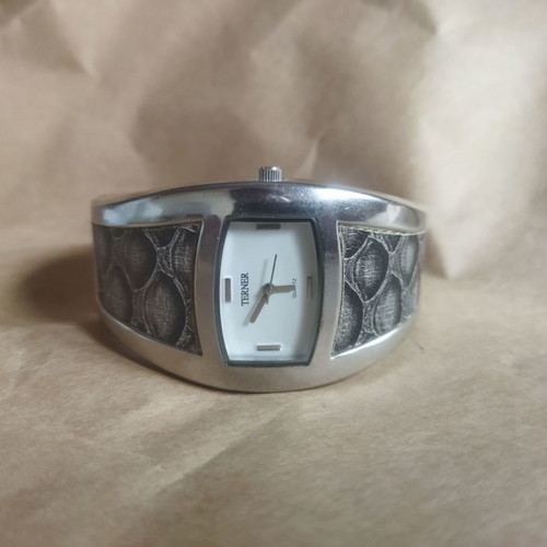 Wristwatch women's used without battery