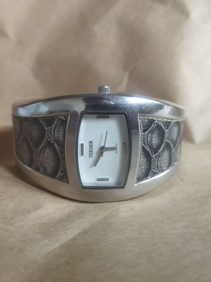 Wristwatch women's used without battery