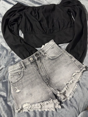 Zara set with linen blouse and short denim shorts like new