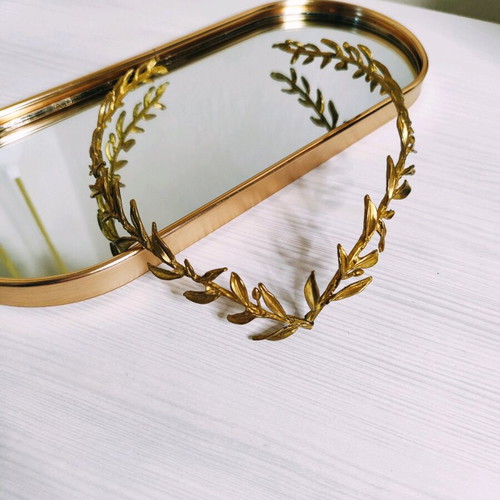 Tiara crown with olive leaves like new, gold color