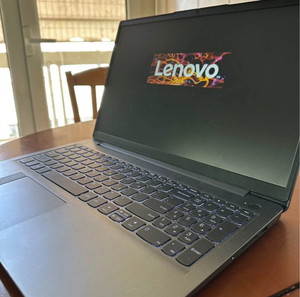 Лаптоп Lenovo Ideapad 3 // RYZEN 7, 16GB RAM