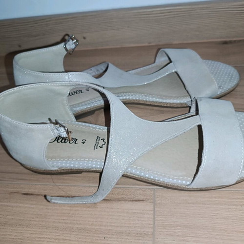 S.Oliver sandals size 40 like new, beige gold