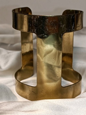 Βραχιόλι μεταχειρισμένο σε χρυσό χρώμα