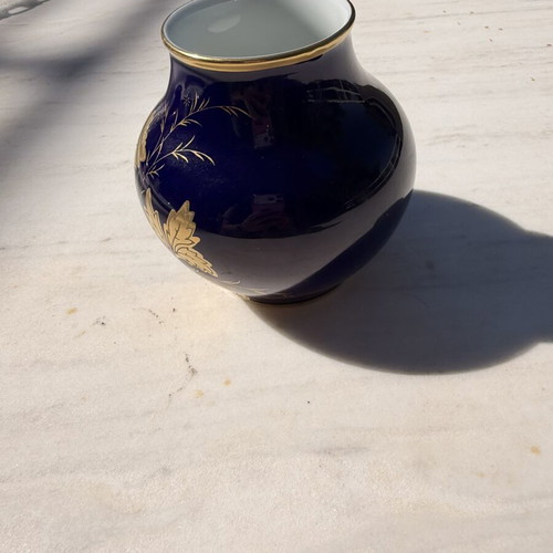 Vintage Royal KPM Bavaria porcelain vase like new with cobalt and gold