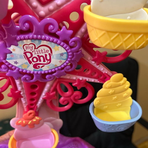 My Little Pony Ferris Wheel vintage toy like new with music and lights
