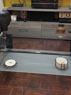 Coffee table, sturdy construction