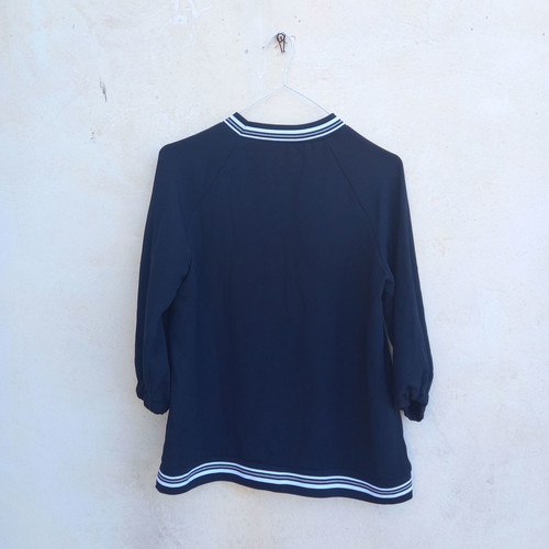 Zara women's sweatshirt used, black acrylic with striped trim