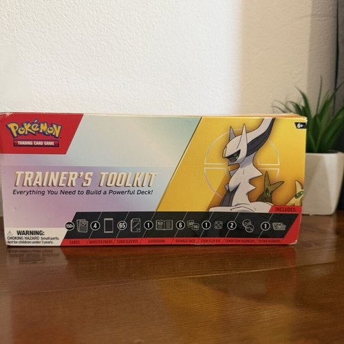 Pokémon Trainer’s Toolkit like new, ideal for beginners and collectors