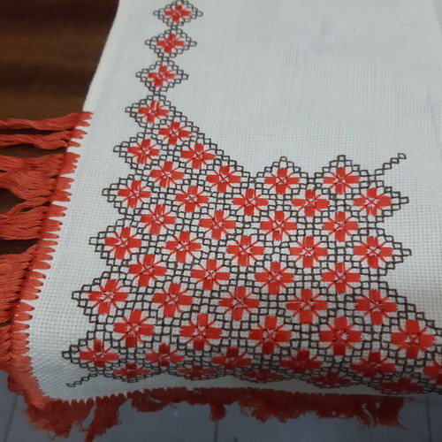 Bulgarian Hand Embroidered Tablecloth 1970s like new, cotton and silk