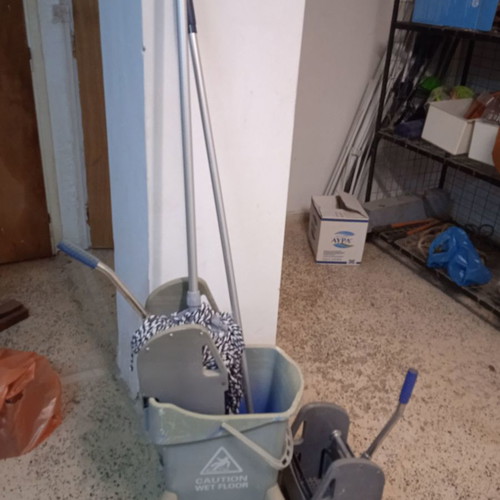 Cleaning press used with aluminum handle