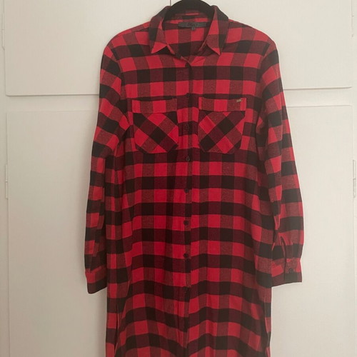 Iso long red and black checked shirt like new, size S