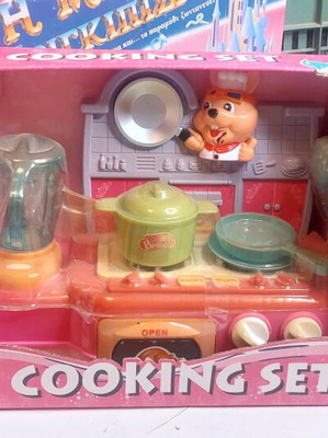 Children's Cooking Set used with lights and sounds, in original box