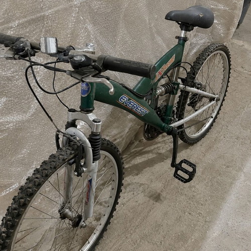 Everest mountain bike with front and rear suspension, gears