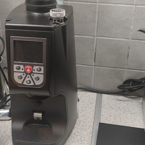 Eureka Atom 65 Grinder professional, new with single dose kit