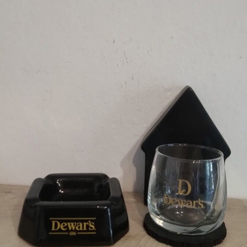 Dewar's ashtrays like new, set of 2