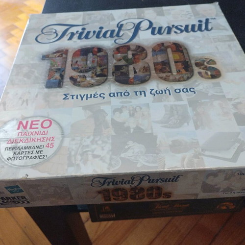 Trivial Pursuit board game like new, 1980 edition with cards and questions
