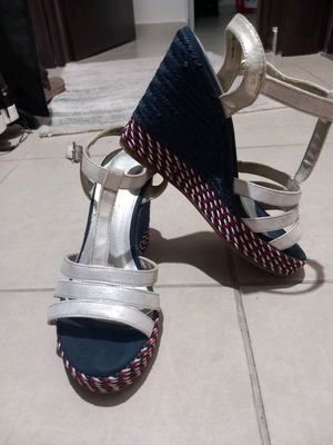 Tamaris platform shoes used, size 36, iridescent ice color