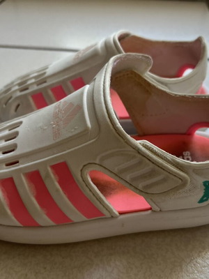 Adidas sandals for girl size 28 used, white and pink