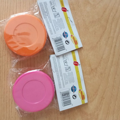 Plastic cups new, expandable and closable