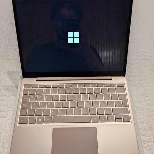 Microsoft Surface Laptop Go 2 12" Core i5 8GB 128GB SSD Rose Gold