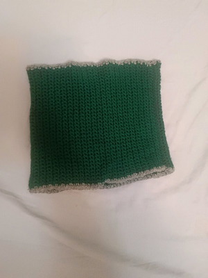 Handmade neck scarf like new, green with gray trim