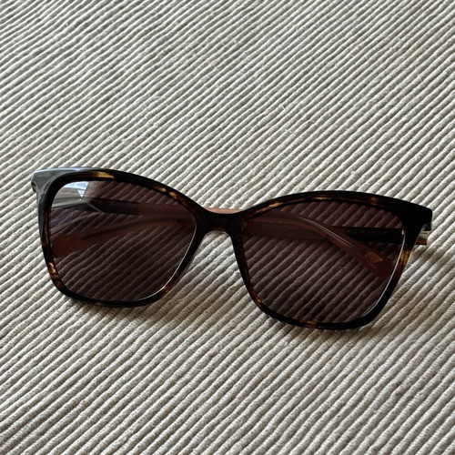 Skechers sunglasses like new with case and cleaning cloth, brown and pink