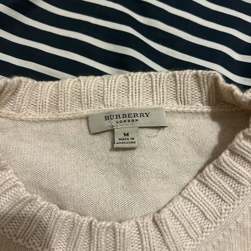Burberry wool sweater like new, beige sand color, size M