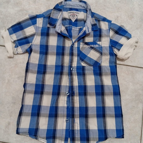 Boy's shirt size 6, like new