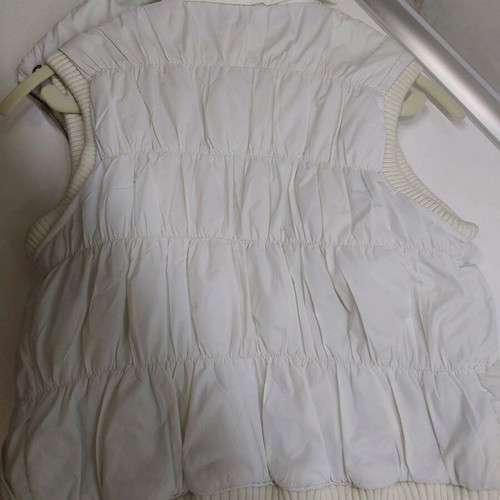 Staff sleeveless vest white like new, size S