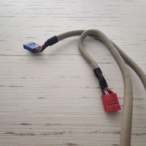 Bracket with 3 ports used, 2x USB 2.0 and 1x Firewire